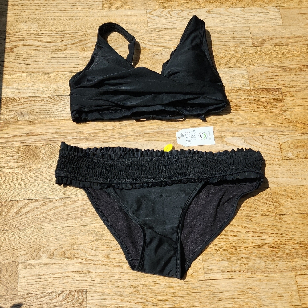 (S) Time and Tru Black Bikini Set Classic Beach Vacation Swim Sun Summer Boat